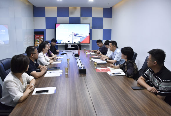 區(qū)領導蒞臨杰爾古格 區(qū)領導蒞臨杰爾古格